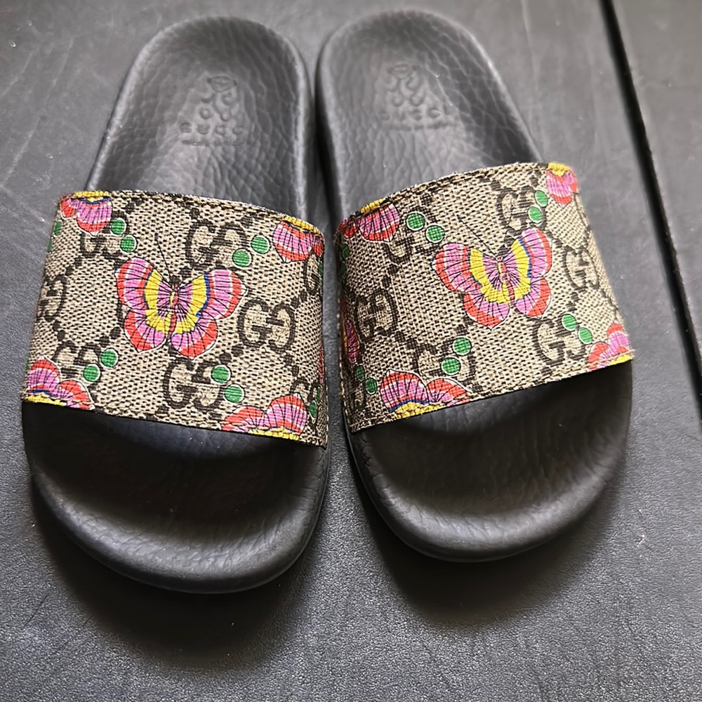 Gucci slippers